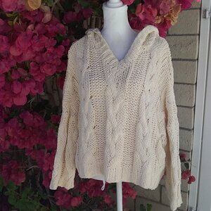 Hyfve Sweater Over-Sized Bulky V-Neck Cable Sweater Textured Hoodie Cream Small